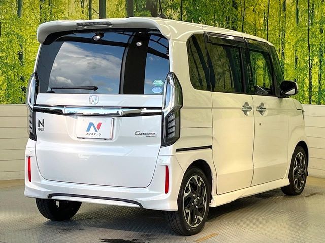 HONDA N BOX CUSTOM 2018
