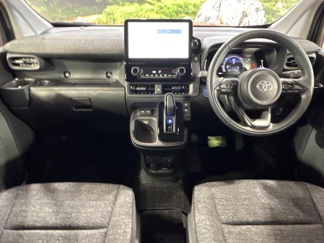 TOYOTA SIENTA HYBRID 2024