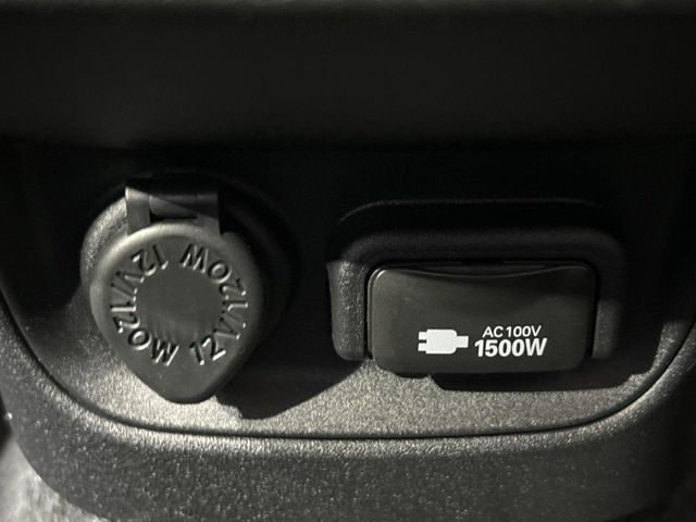 TOYOTA SIENTA HYBRID 2024