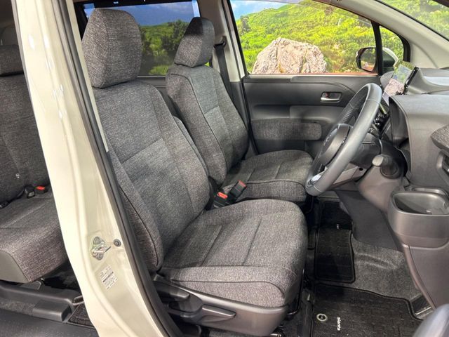 TOYOTA SIENTA HYBRID 2024