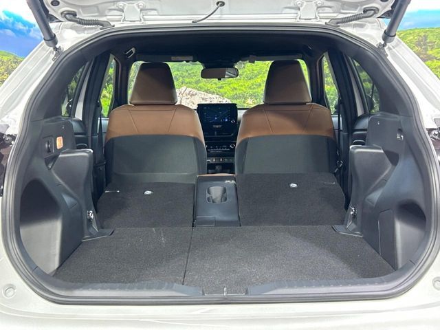 TOYOTA YARIS CROSS 2025