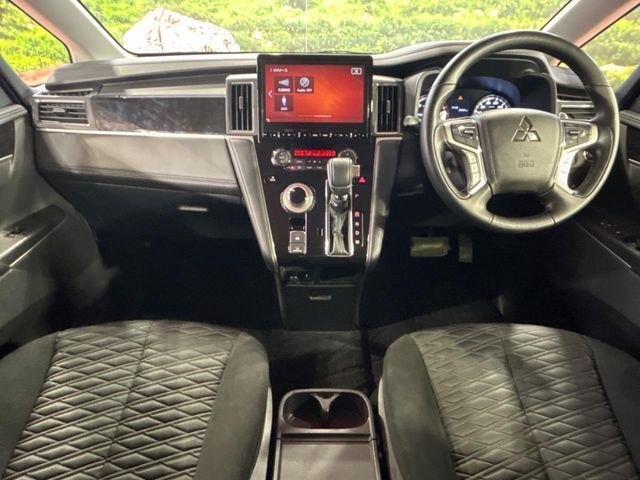 MITSUBISHI DELICA D:5 4WD 2019