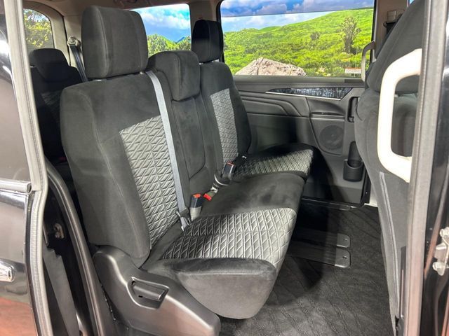MITSUBISHI DELICA D:5 4WD 2019