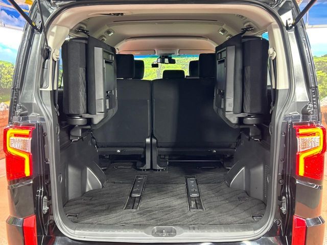 MITSUBISHI DELICA D:5 4WD 2019