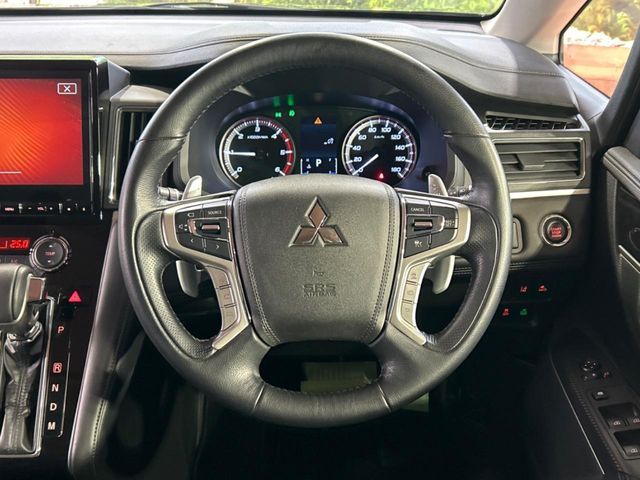 MITSUBISHI DELICA D:5 4WD 2019