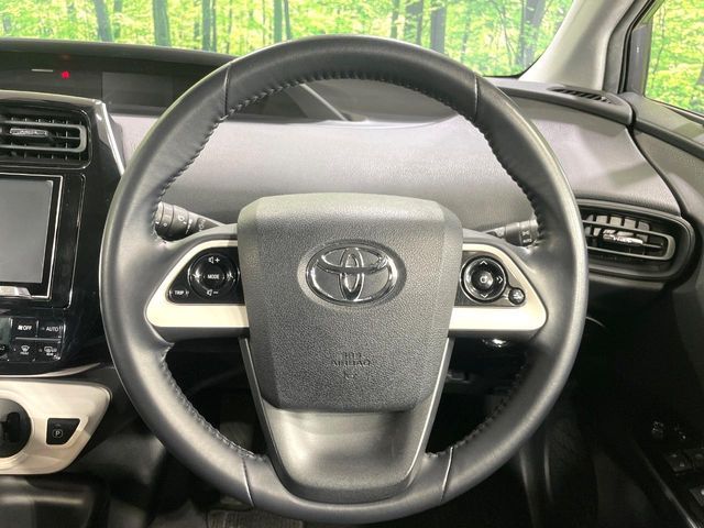 TOYOTA PRIUS 2016