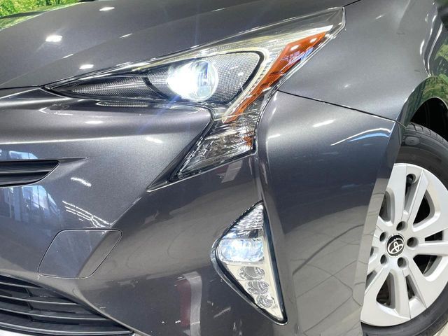 TOYOTA PRIUS 2016