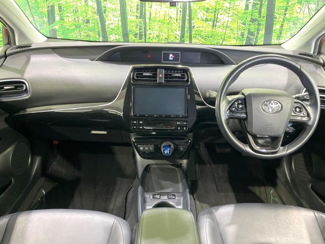 TOYOTA PRIUS 2019