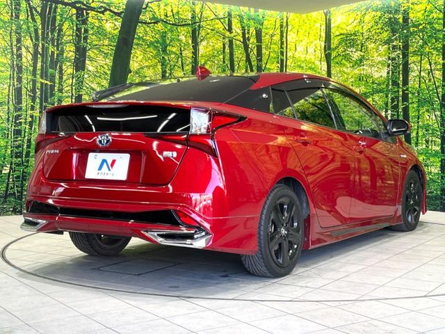 TOYOTA PRIUS 2019