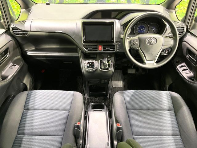 TOYOTA NOAH HYBRID 2021