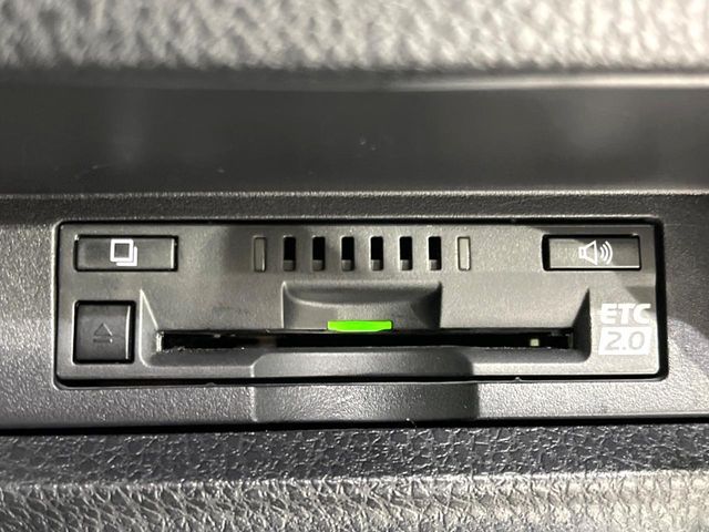 TOYOTA NOAH HYBRID 2021