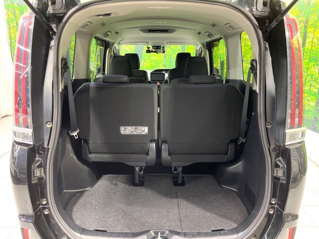 TOYOTA NOAH HYBRID 2021