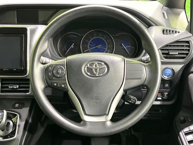 TOYOTA NOAH HYBRID 2021