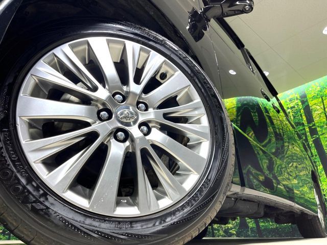 TOYOTA VELLFIRE 2013