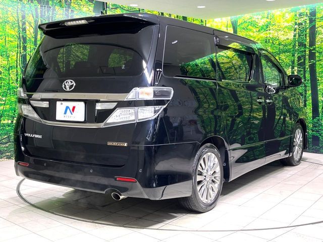 TOYOTA VELLFIRE 2013