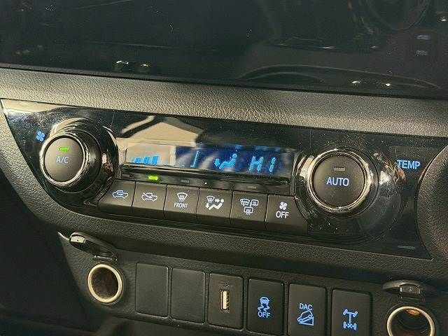 TOYOTA HILUX 4WD 2019