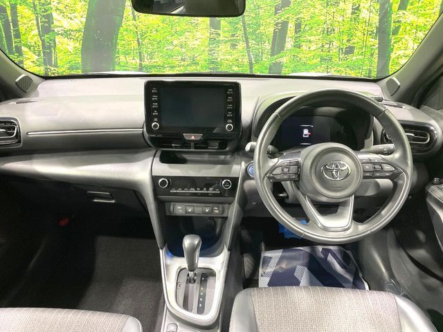 TOYOTA YARIS CROSS HYBRID 2023