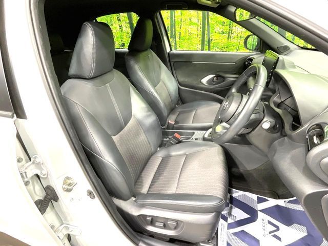 TOYOTA YARIS CROSS HYBRID 2023