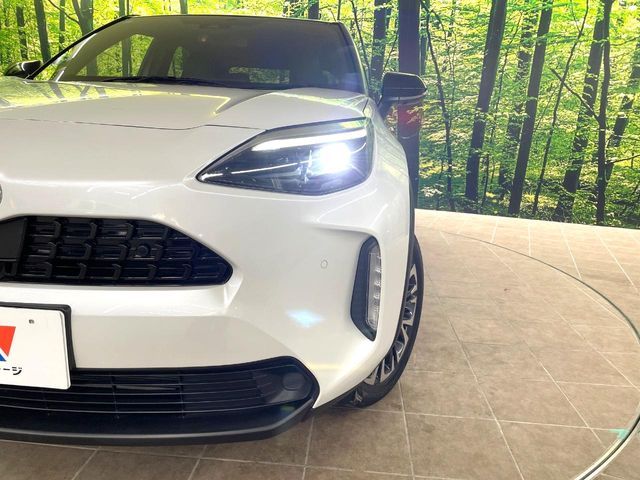 TOYOTA YARIS CROSS HYBRID 2023