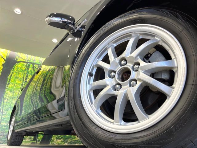 TOYOTA PRIUS Alpha 2013