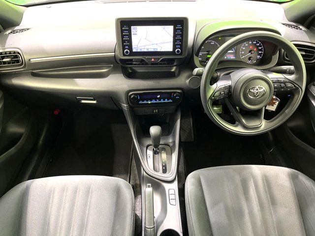 TOYOTA YARIS HYBRID 2022