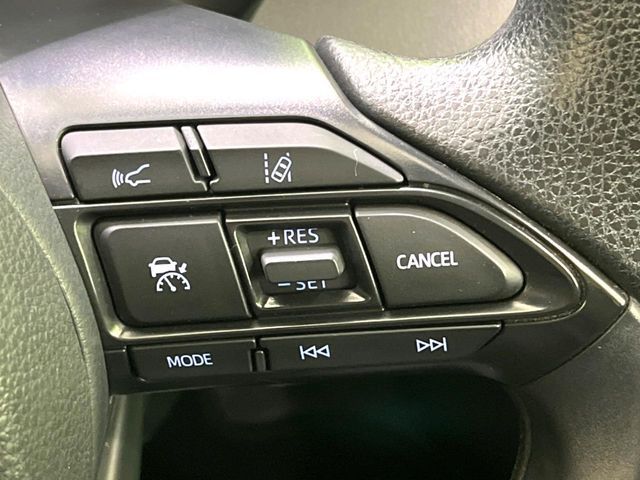 TOYOTA YARIS HYBRID 2022