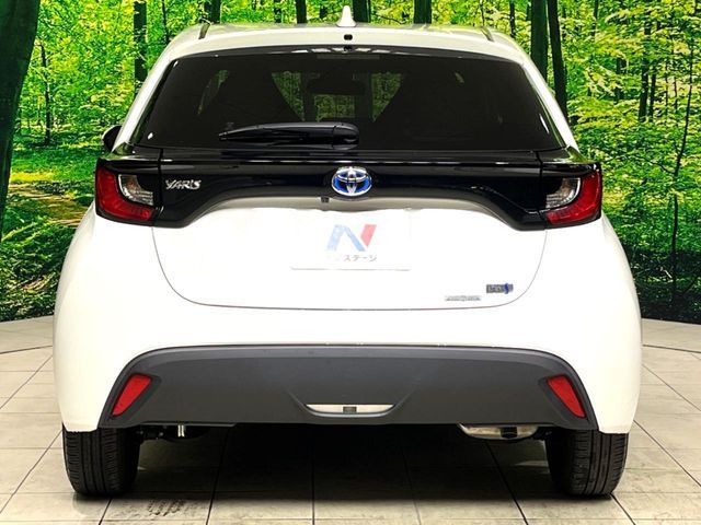 TOYOTA YARIS HYBRID 2022