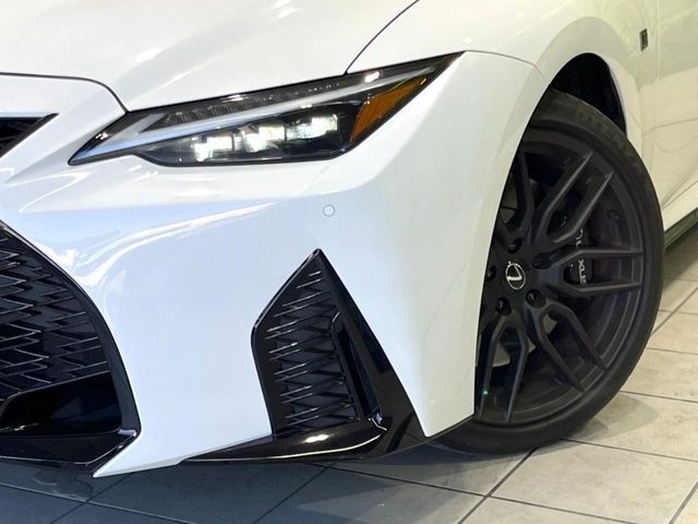 TOYOTA LEXUS IS500 2022