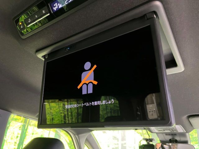 TOYOTA VOXY HYBRID 4WD 2022