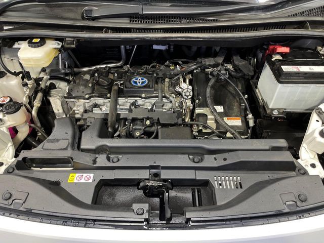 TOYOTA VOXY HYBRID 4WD 2022