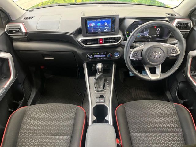 TOYOTA RAIZE HYBRID 2022