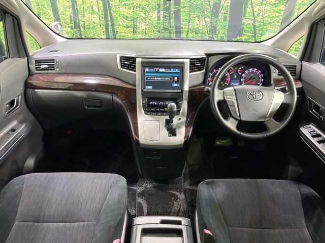 TOYOTA VELLFIRE 2012