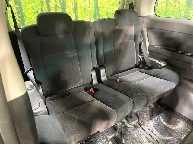 TOYOTA VELLFIRE 2012