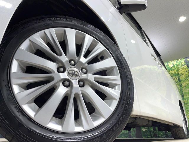 TOYOTA VELLFIRE 2012