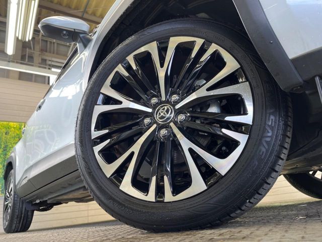 TOYOTA YARIS CROSS HYBRID 2024