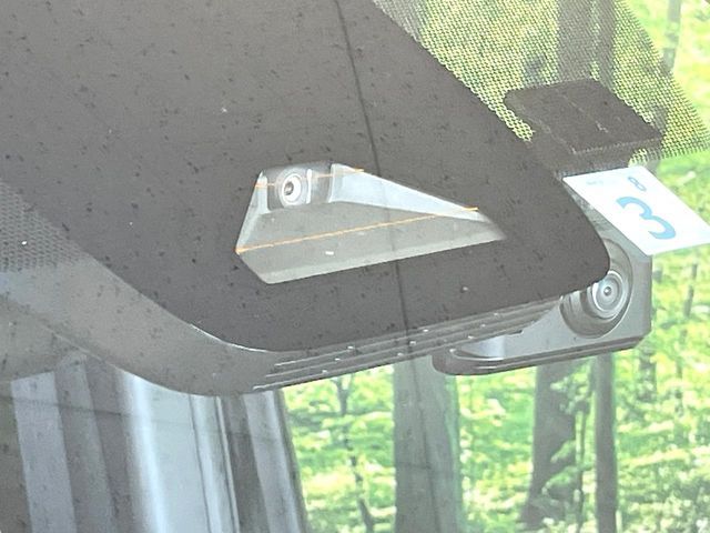 TOYOTA VOXY HYBRID 2023