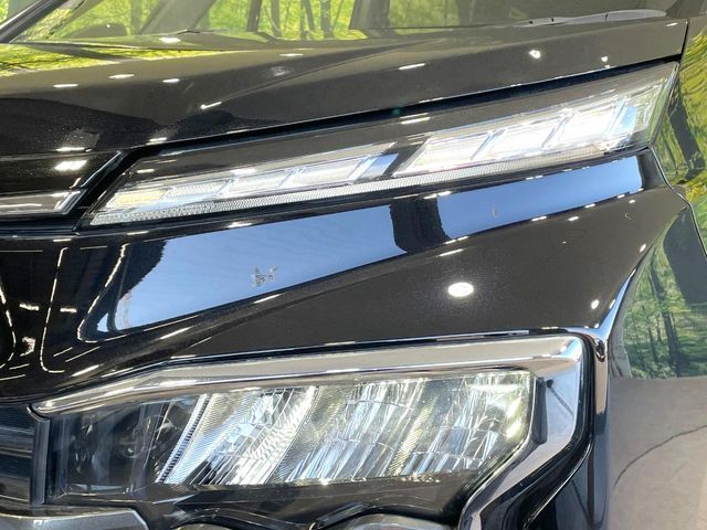 TOYOTA VOXY HYBRID 2023