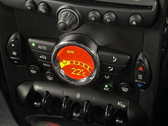 BMW BMW MINI COOPER SD CROSSOVER 2015