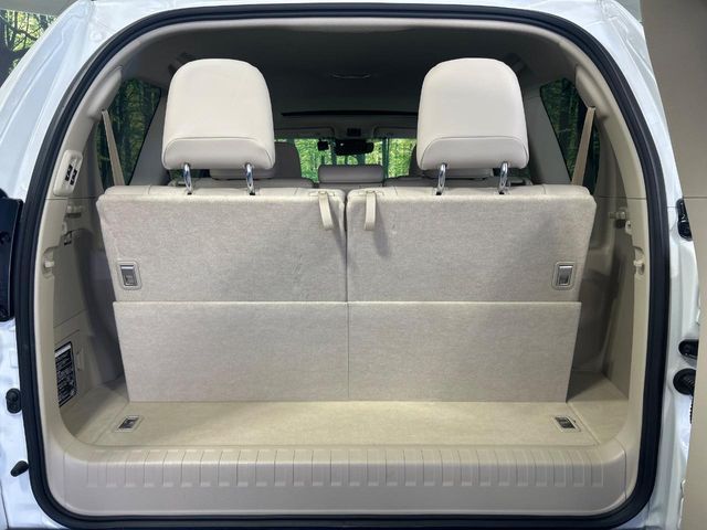 TOYOTA LANDCRUISER PRADO 2023