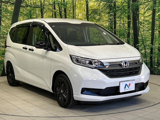 HONDA FREED HYBRID 2023