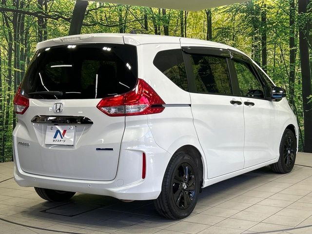 HONDA FREED HYBRID 2023