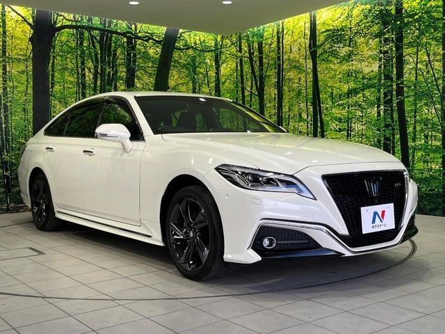 TOYOTA CROWN sedan hybrid 4WD 2020