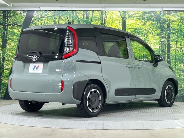 TOYOTA SIENTA HYBRID 2023