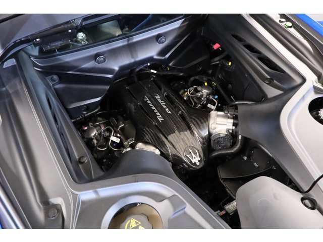 MASERATI MASERATI MC20 2022