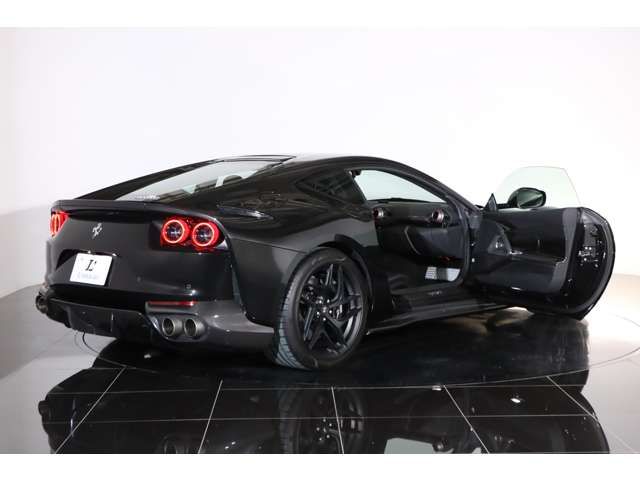 FERRARI FERRARI 812 Superfast 2018