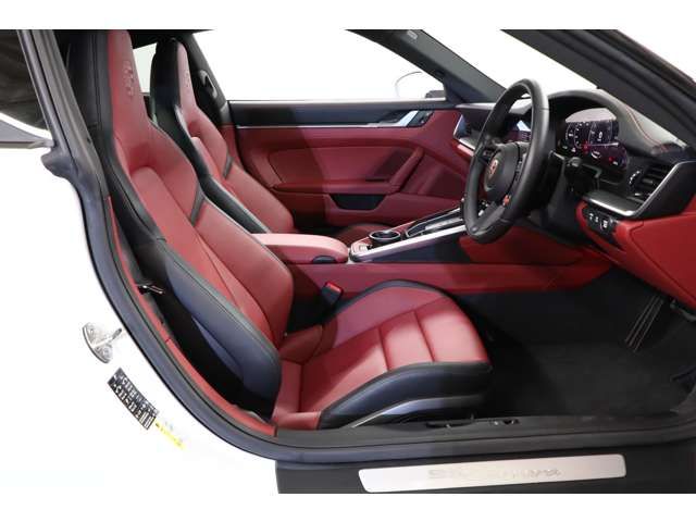 PORSCHE PORSCHE 911 2024