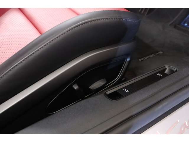 PORSCHE PORSCHE 911 2024