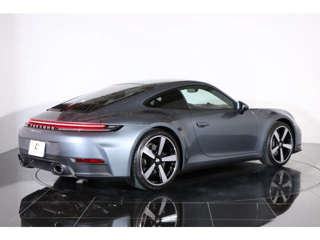 PORSCHE PORSCHE 911 2025