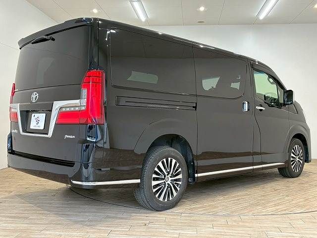 TOYOTA GRANACE 2023