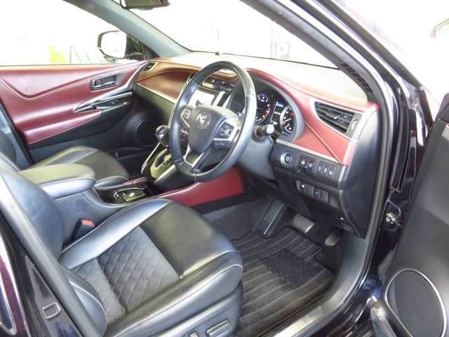 TOYOTA HARRIER 2WD 2019